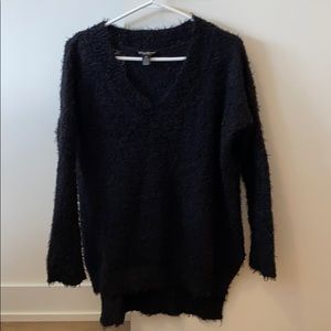 Black v-neck Sherpa sweater